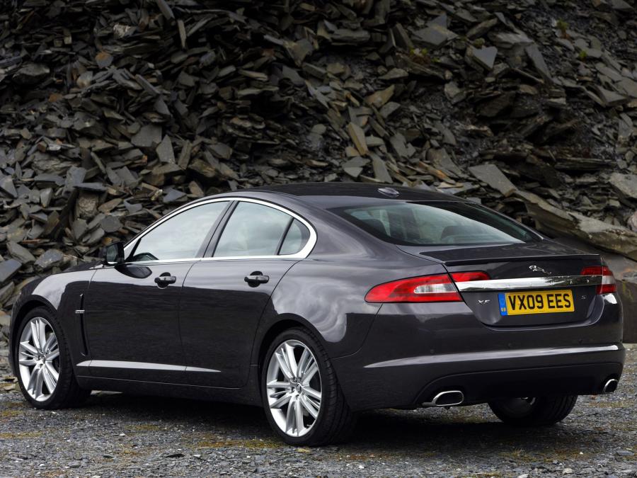  Jaguar XF Diesel S 2009 года  (фото 10 из 82)